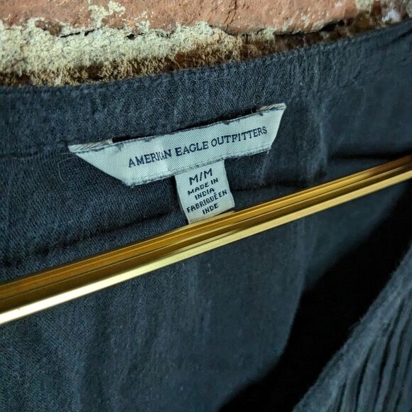 American Eagle Black Boho Crochet Lace Trim Button Down Peasant Top M/M - Picture 4 of 9